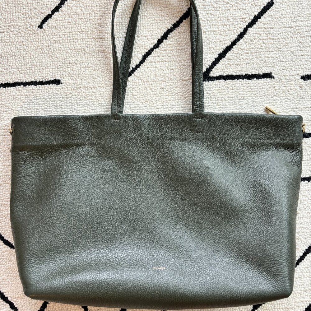 Cuyana Pebbled Leather Tote in Dark Green